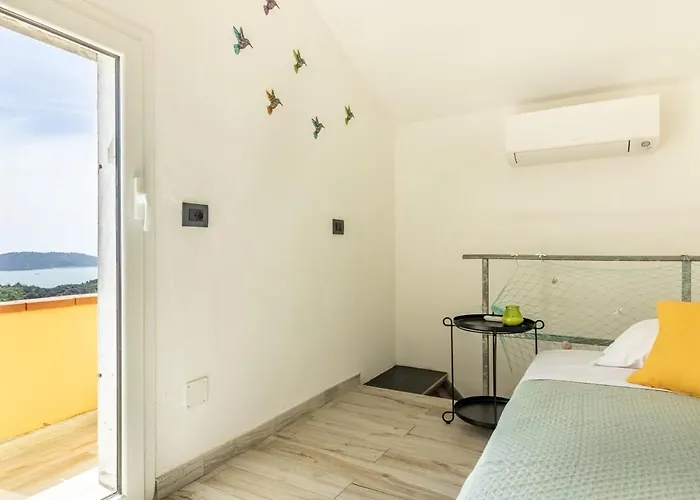 Semesterbostad Casa Florinda *